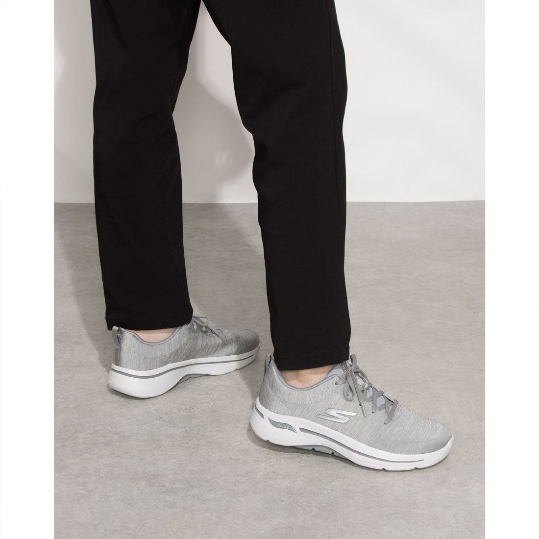 スケッチャーズ SKECHERS 505 GO WALK ARCH FIT 124485 （グレー） -靴＆ファッション通販 ロコンド〜自宅で ...
