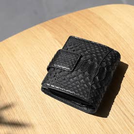 ダイヤモンドパイソンレザーベロ付き折り財布 （ブラック）