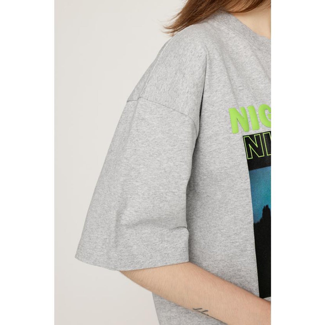 スライ SLY OVERSIZE PHOTO PRINT Tシャツ （T.GRY） - ファッション 