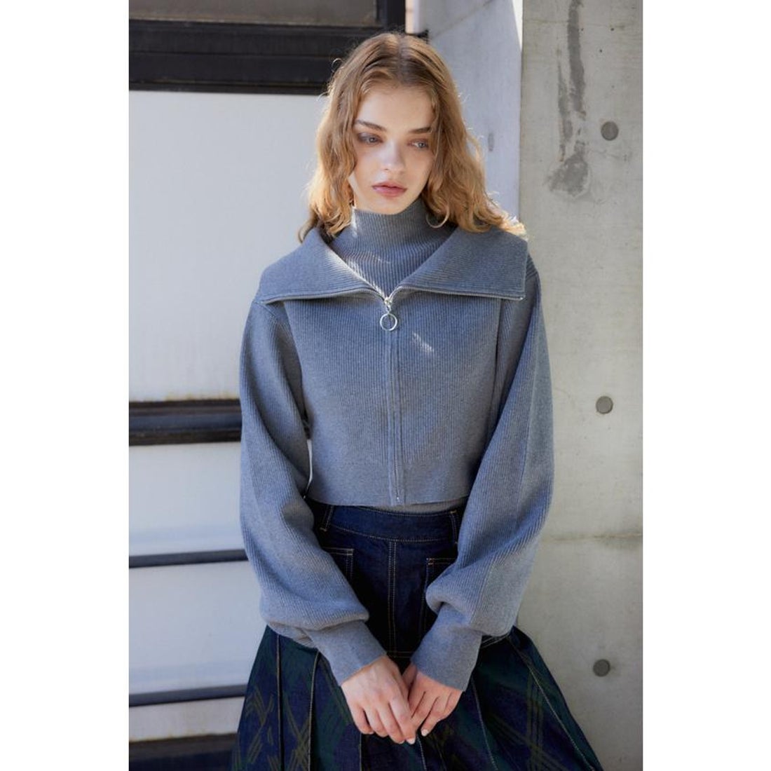 スライ SLY COLLAR ZIP CROP 2P トップス （L/BLU1） - ファッション