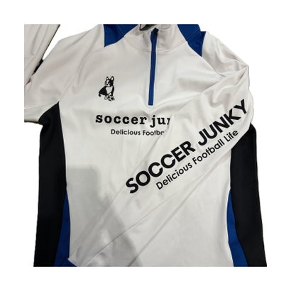 サッカージャンキー soccer junky フットサル TRAPS LETTER ストレッチスムースプロトレ HALF-ZIP SJ26D22 （57 ブルー）｜詳細画像