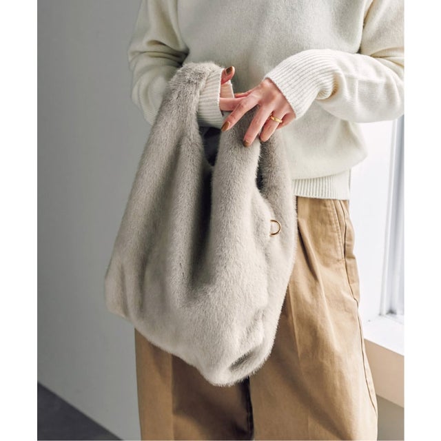 《予約》ECO FUR SHOPPER BAG（ベージュ A）