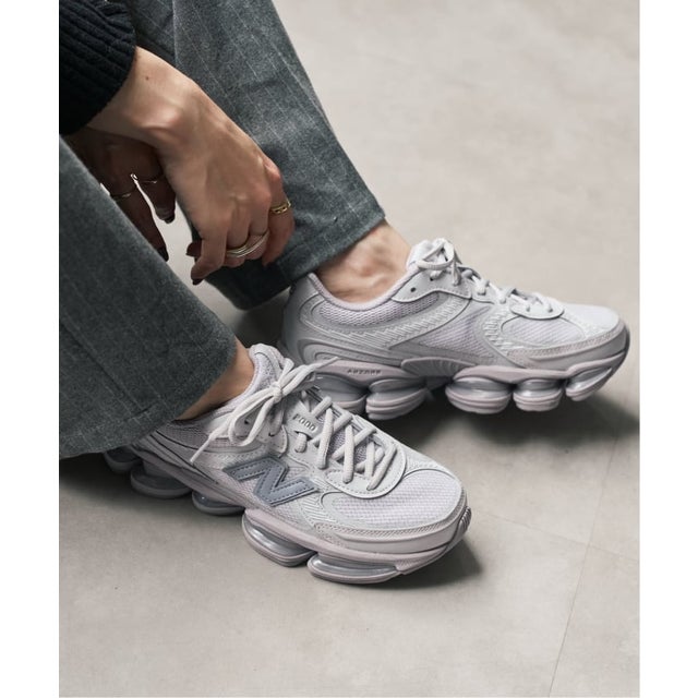 NEW BALANCE / ニューバランス Abzorb 2000 （グレーB）
