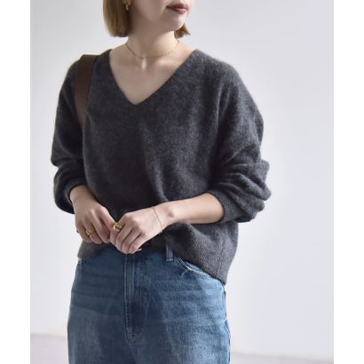 カランシエル quaranciel 《予約》〈手洗い可能〉フォックス ウール ミックス Vネック コンパクト ニット プルオーバー （チャコールグレー）｜詳細画像