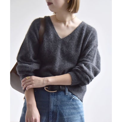 カランシエル quaranciel 《予約》〈手洗い可能〉フォックス ウール ミックス Vネック コンパクト ニット プルオーバー （チャコールグレー）｜詳細画像