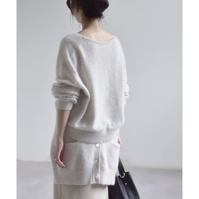 カランシエル quaranciel 《予約》〈手洗い可能〉フォックス ウール ミックス Vネック コンパクト ニット プルオーバー （チャコールグレー）｜詳細画像