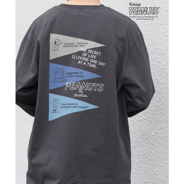 SNOOPY コラボ ヴィンテージライク ペナント グラフィック プリント Tシャツ(ロンT)◆ （ブラック）