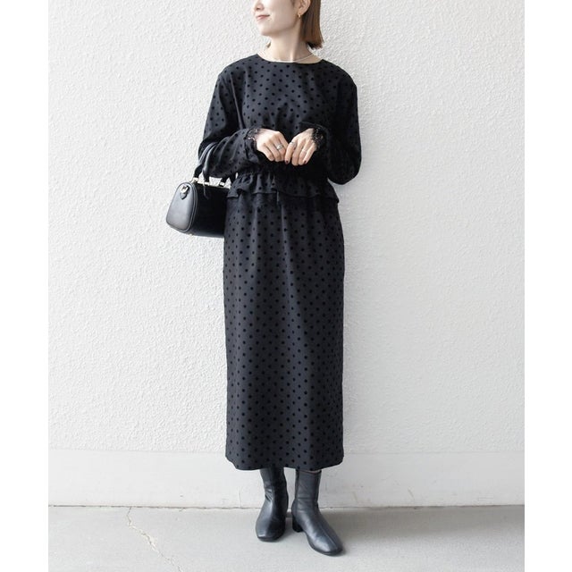 〈洗濯機可能〉フロッキー ドット レース ペプラム ワンピース ［NAVY BLUE］ （ブラック）