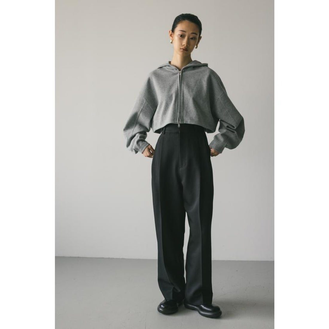 スタイルミキサー STYLEMIXER クロップドフーディー （T.GRY 