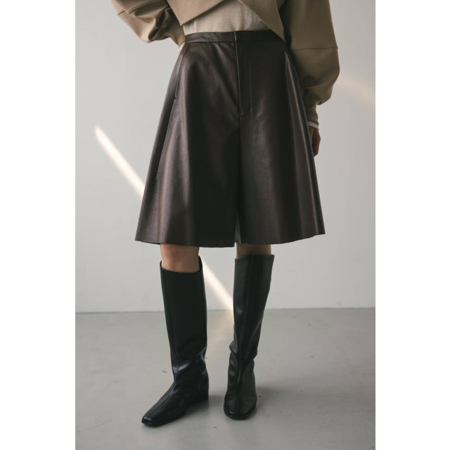 フェイクレザーハーフパンツ BRN