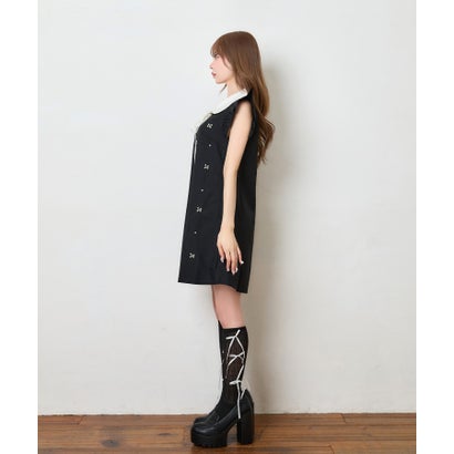 ティカ Tika ノースリーブ 二の腕カバー 可愛い ビジュー フラワー 紐タイリボン 襟付き シンプル ガーリー Aラインフレアミニワンピース （ブラック）｜詳細画像