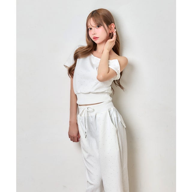 ドットビジュー アシンメトリー クロップドトップス 可愛い ガーリー ポケットあり ワイドスウェットパンツ （ホワイト）