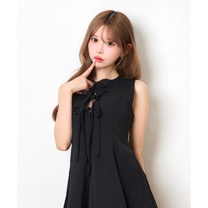 ティカ Tika フロントリボン ノースリーブ 可愛い ラウンドネック レースアップ ガーリー シンプル Aラインフレアミニワンピース （ブラック）｜詳細画像