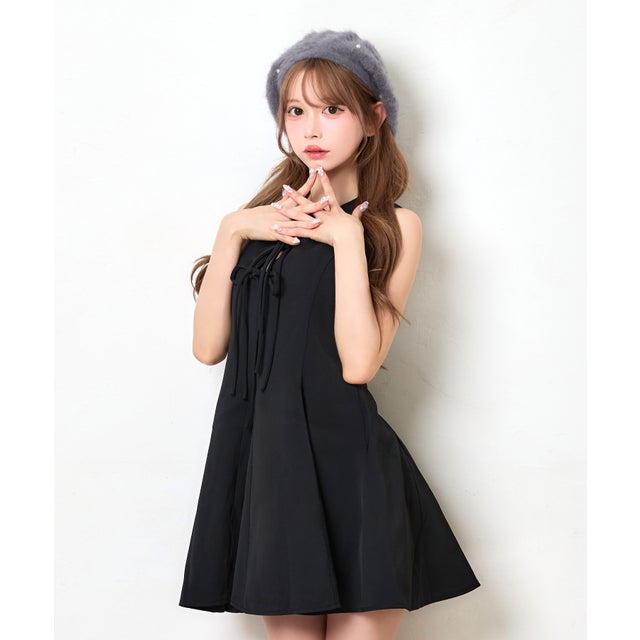 フロントリボン ノースリーブ 可愛い ラウンドネック レースアップ ガーリー シンプル Aラインフレアミニワンピース （ブラック）