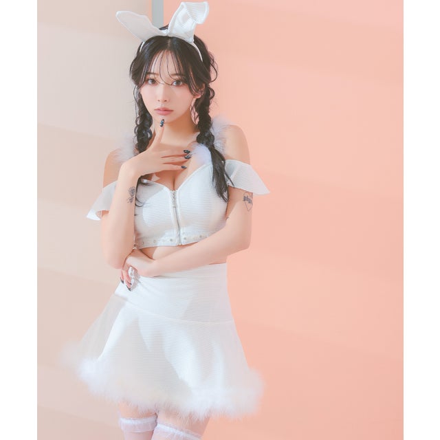 ハロウィン コスプレ へそ出しふわふわフェザー付きフレアスカートガーリーペアバニー [3点セット] （ホワイト）