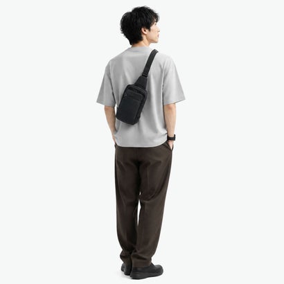 タケオキクチ TAKEO KIKUCHI ボディバッグ メンズ ブランド スリングバッグ かっこいい 軽量 丈夫 縦型 日本製 大人 撥水 おしゃれ シンプル 斜めがけ ショルダー 小さめ クエスト ワンショルダーバッグ 786901 （クロ）｜詳細画像