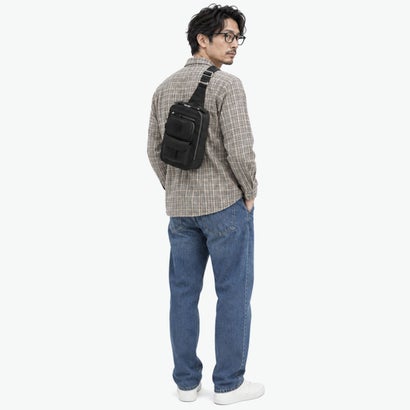 タケオキクチ TAKEO KIKUCHI ボディバッグ メンズ レディース ブランド ワンショルダー 斜めがけ 縦型 スリングバッグ おしゃれ 軽量 かっこいい 40周年記念モデル A5 ベルクロII ワンショルダーバッグ 732922 （カーキ）｜詳細画像