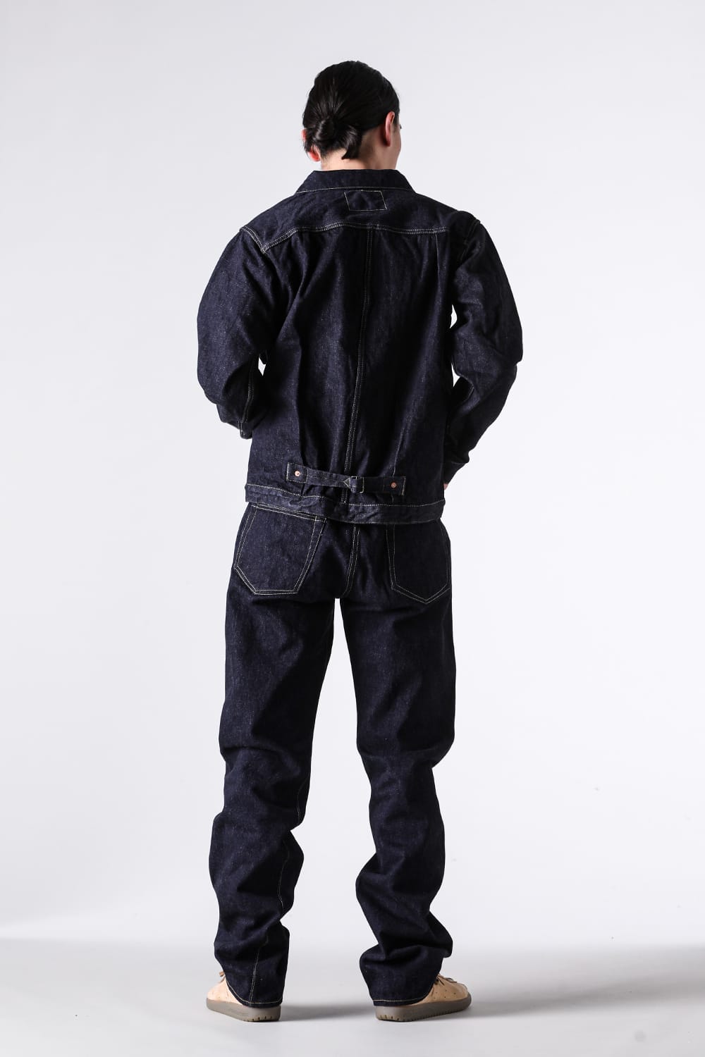 30’s JacketとJeans Cを合わせた全身・背面
