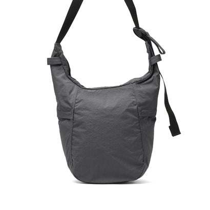日本正規品 ショルダーバッグ メンズ レディース 斜めがけ ブランド 縦型 斜めがけバッグ 軽量 軽い ショルダー おしゃれ 丈夫 旅行 B5 8L 2層 Menow メノウワンダー NM72624 （アビエイターネイビー）｜詳細画像