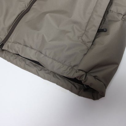 アウトドアカジュアル 中綿ジャケット SPORTSWEAR Baltoro Sleek Light Jacket バルトロスリークライトジャケット ND92652 （マッシュルーム×スモーキーブラウン）｜詳細画像