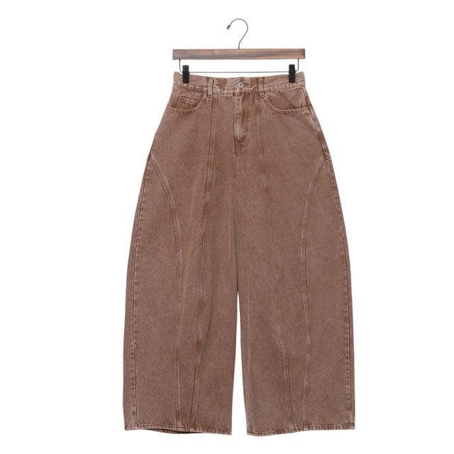 カラーデニム立体カーブパンツ （ブラウン）