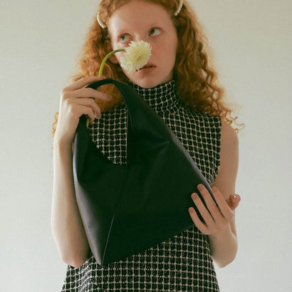 【EFOLE】 フェイクレザー ワンハンドル ハンドバッグ （ブラック）｜詳細画像