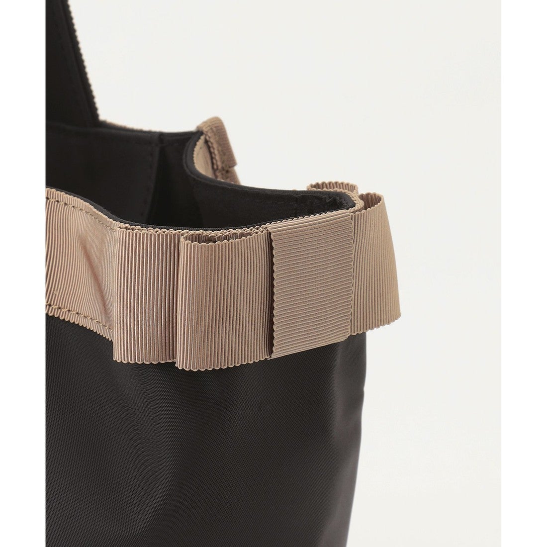 TOCCA 【A4サイズ対応・撥水】SIDE RIBBON BUCKET TOTE トートバッグ