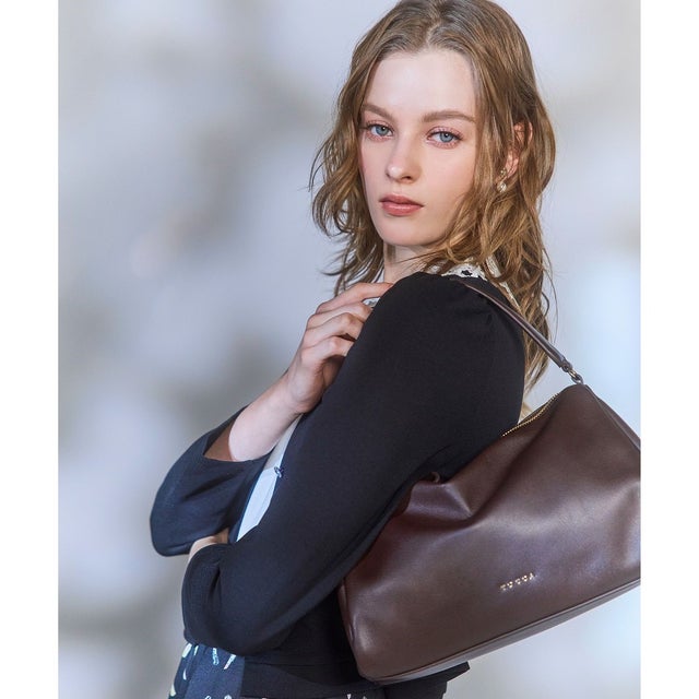 【岡崎紗絵さん着用】TRAPEZIUM 2WAY SHOULDER BAG ショルダーバッグ （ブラウン系）