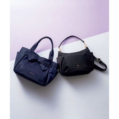 TOCCA 【新色登場・大人百花掲載】PIECE OF CRESCENT NYLONBAG バッグ （[新色]ブラウン系）｜詳細画像
