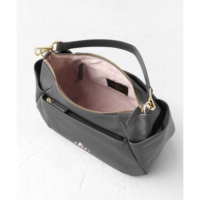 TOCCA 【新色登場・大人百花掲載】PIECE OF CRESCENT NYLONBAG バッグ （[新色]ブラウン系）｜詳細画像