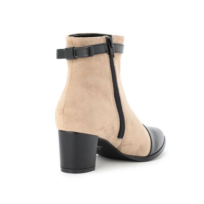 TOCCA CLOVER BELTED BOOTS ブーツ （ベージュ系）｜詳細画像