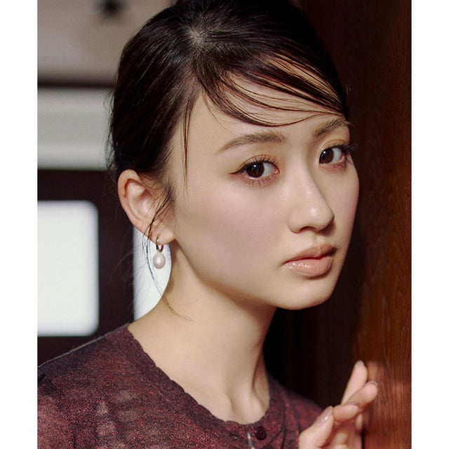 DROP PEARL HOOP EARRINGS イヤリング （ゴールド系）