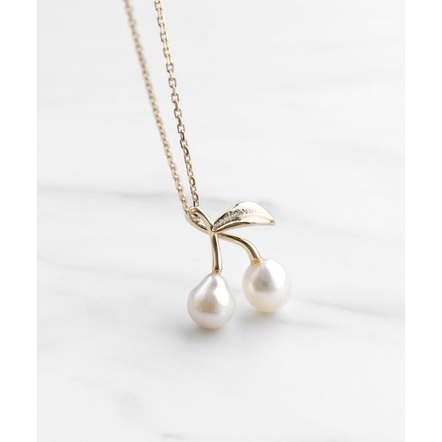 PEARL CHERRY NECKLACE ネックレス （ゴールド系）