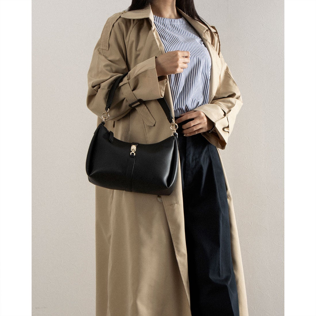 トミー ヒルフィガー TOMMY HILFIGER フェミニンショルダーバッグ 