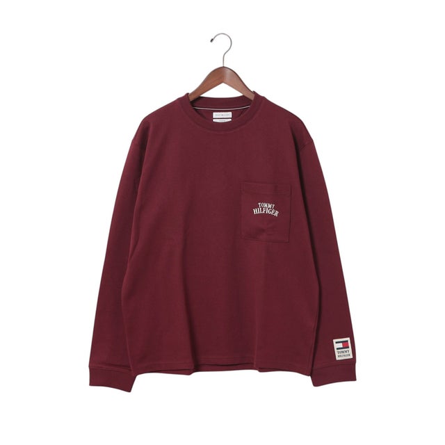 バーシティロゴ入りポケット付きリラックスフィット長袖Tシャツ （ピンク）
