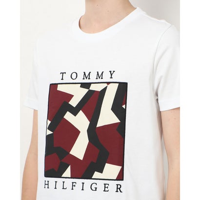 トミー ヒルフィガー TOMMY HILFIGER ジオメトリックフラッグプリントTシャツ （ホワイト）｜詳細画像