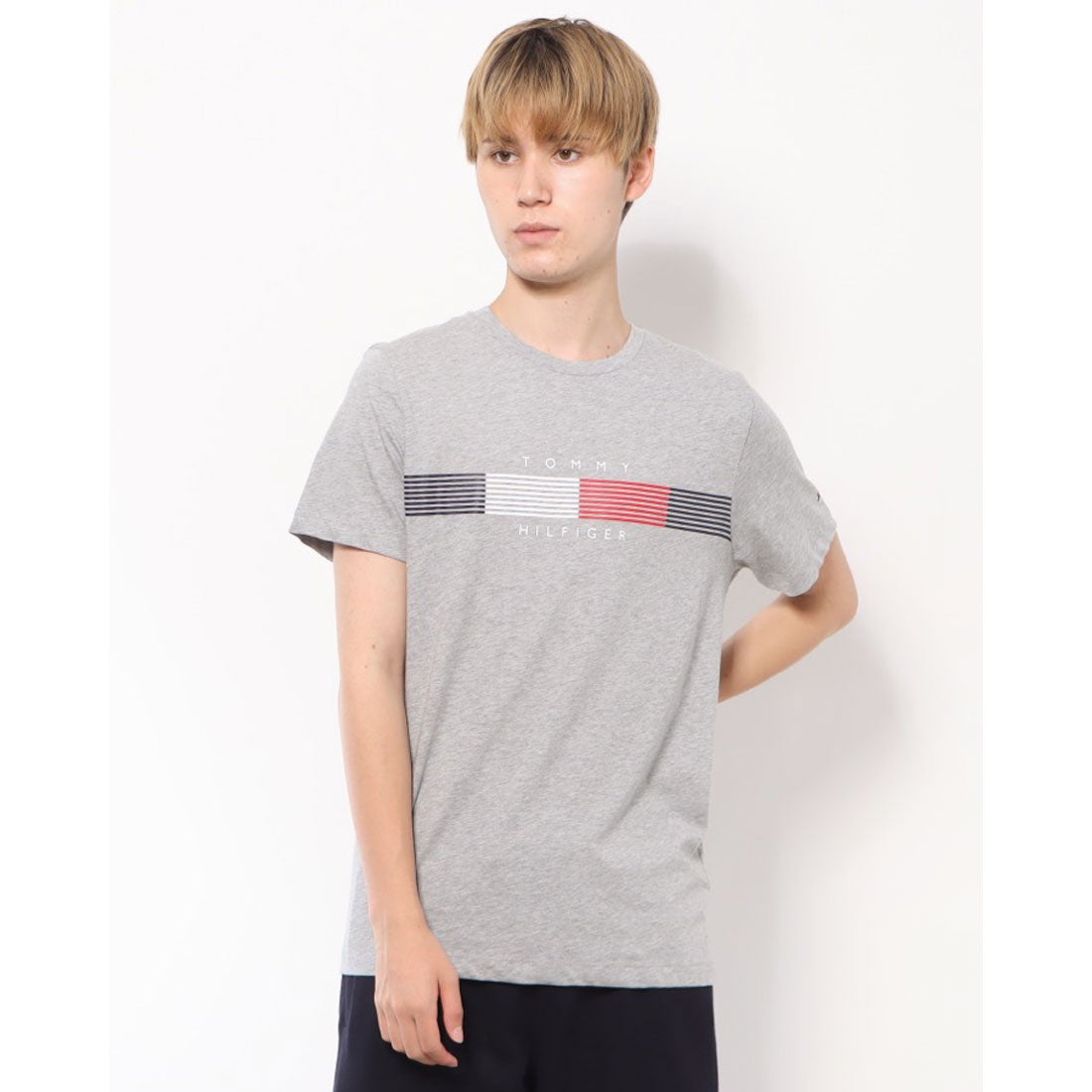 トミー ヒルフィガー TOMMY HILFIGER チェストストライプグラフィックT 
