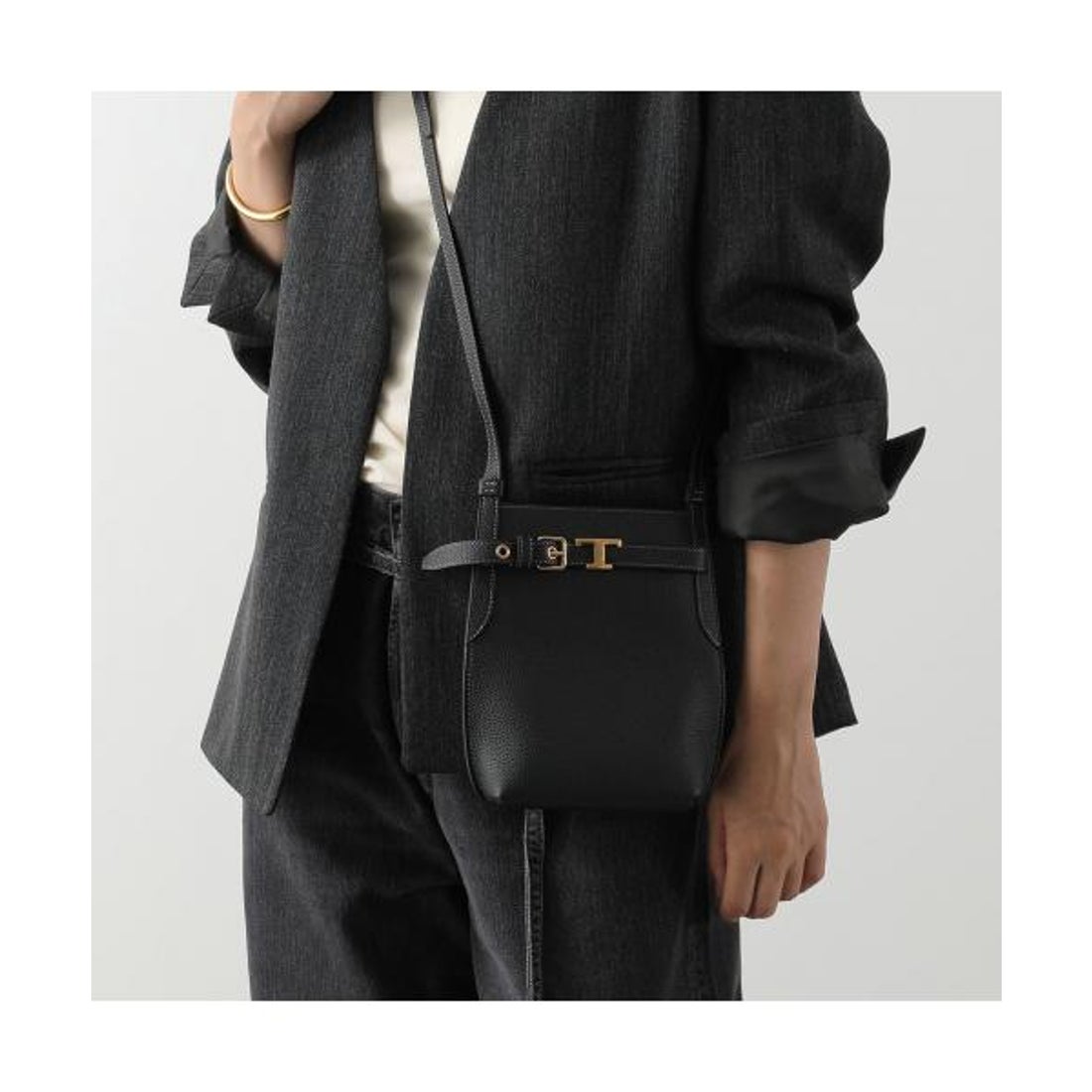 トッズ TOD'S TODS スマートフォンバッグ Tタイムレス XAWTIM31400WKA