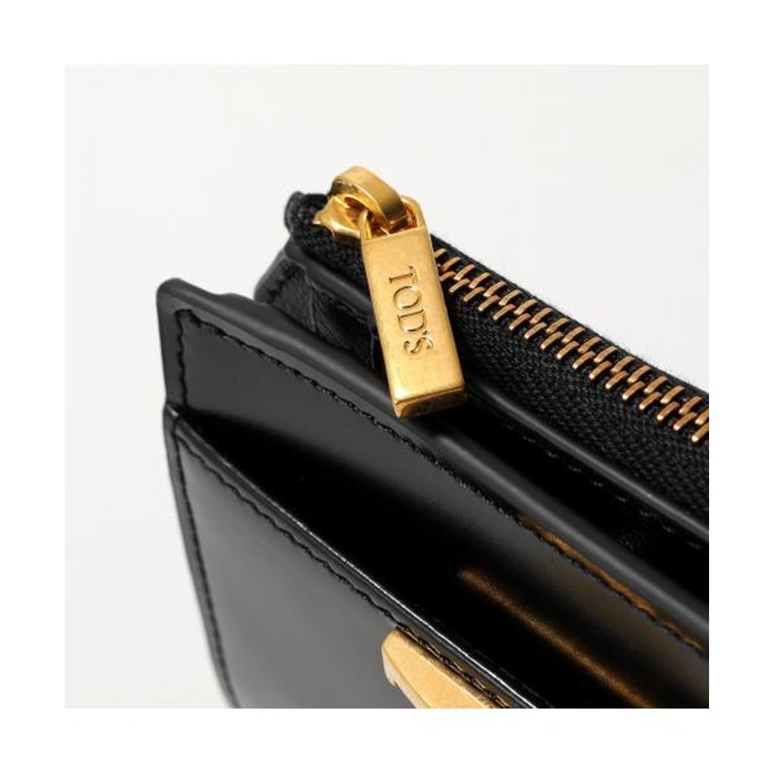 トッズ TOD'S TODS 二つ折り財布 T TIMELESS Tタイムレス （G807