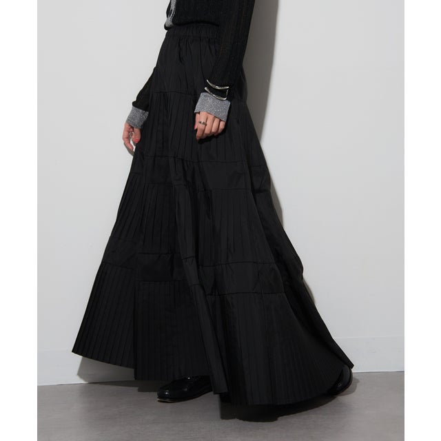 Tuck pleats flared skirt trc （ブラック）
