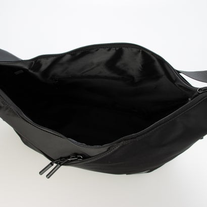 Tech Nylon Crescent Shoulder Bag / テックナイロン クレセント ショルダーバッグ 【韓国デザイン】 NEO （ブラック）｜詳細画像