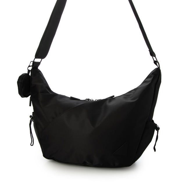 Tech Nylon Crescent Shoulder Bag / テックナイロン クレセント ショルダーバッグ 【韓国デザイン】 NEO （ブラック）