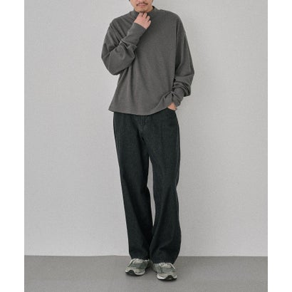 メゾンクラブ MAISON CLUB Smooth Comfort Mock Neck Tee with Thumbhole WILL （チャコールグレー）｜詳細画像