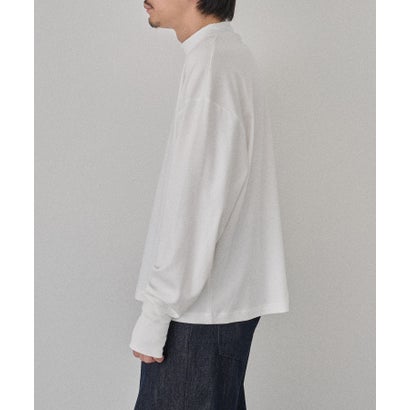 メゾンクラブ MAISON CLUB Smooth Comfort Mock Neck Tee with Thumbhole WILL （ホワイト）｜詳細画像