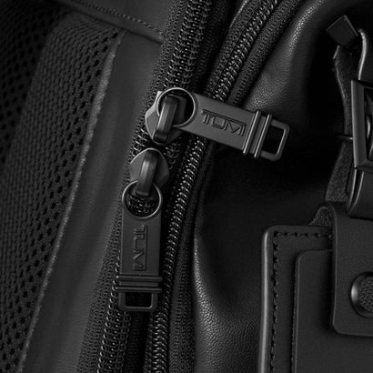 トゥミ TUMI リュックサック アルファブラボー SURVEILLANCE BACKPACK 0932841DL/156490 1041 （ブラック）｜詳細画像
