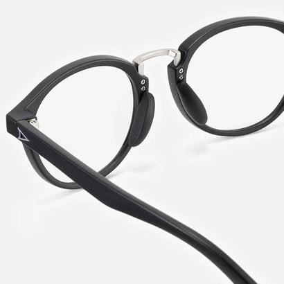 OLIVER Matt-Black/Photochromic-Clear-to-Grey [TY105-MBK-PCGY] （Matt-Black/Photochromic）｜詳細画像