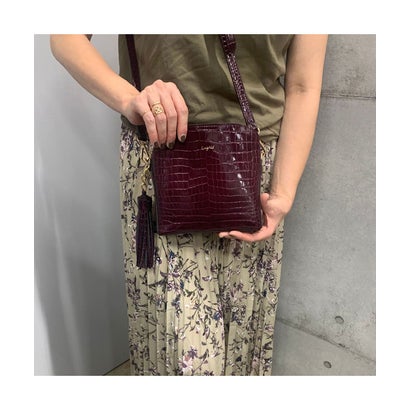 バッグ ショルダーバッグ レディース SHINY SMALL CROCO BIG TASSEL BAG ブラック UNG-51470｜詳細画像