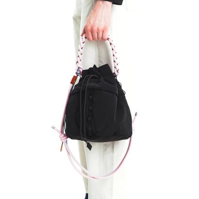 Cargo Bucket Mediu Tech Sateen （ブラック）｜詳細画像