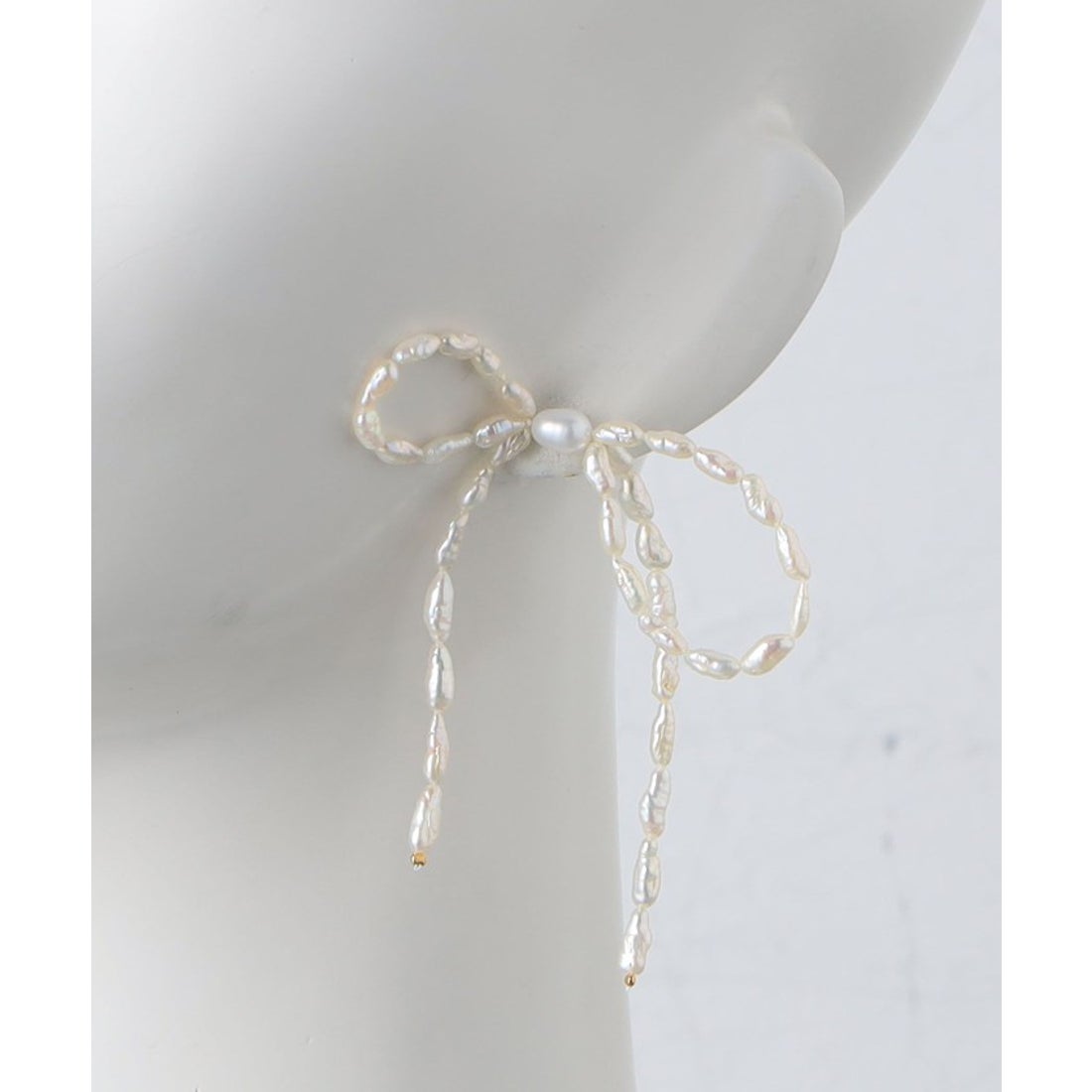 UNITED ARROWS ＜les bonbon＞BOW PRL ピアス （WHITE 