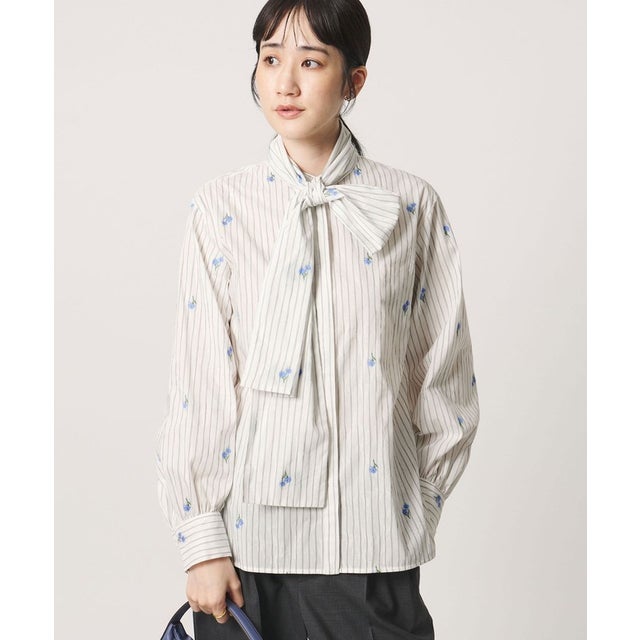 ストライプ フラワー ジャガード ボウタイ ブラウス （OFF WHITE）